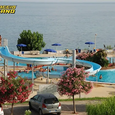Casa Vacanze In Villaggio Tucano Le Castella *