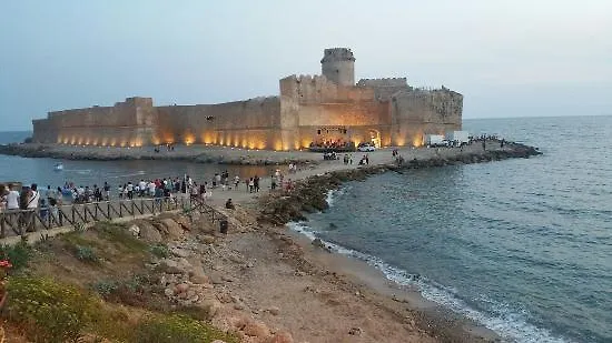 Casa Vacanze In Villaggio Tucano Le Castella *